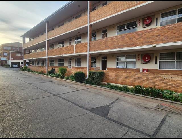 3 BEDROOM TOWNHOUSE FOR SALE IN DENLEE